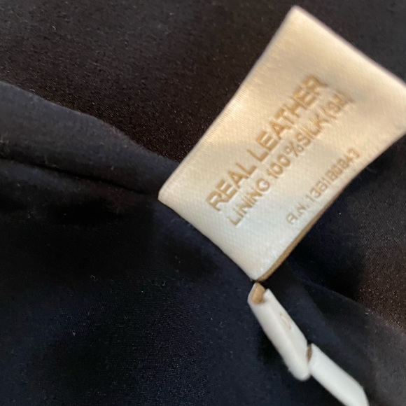 Salvatore Ferragamo Création Gold label leather jacket size 4/6 never worn. - Picture 8 of 15